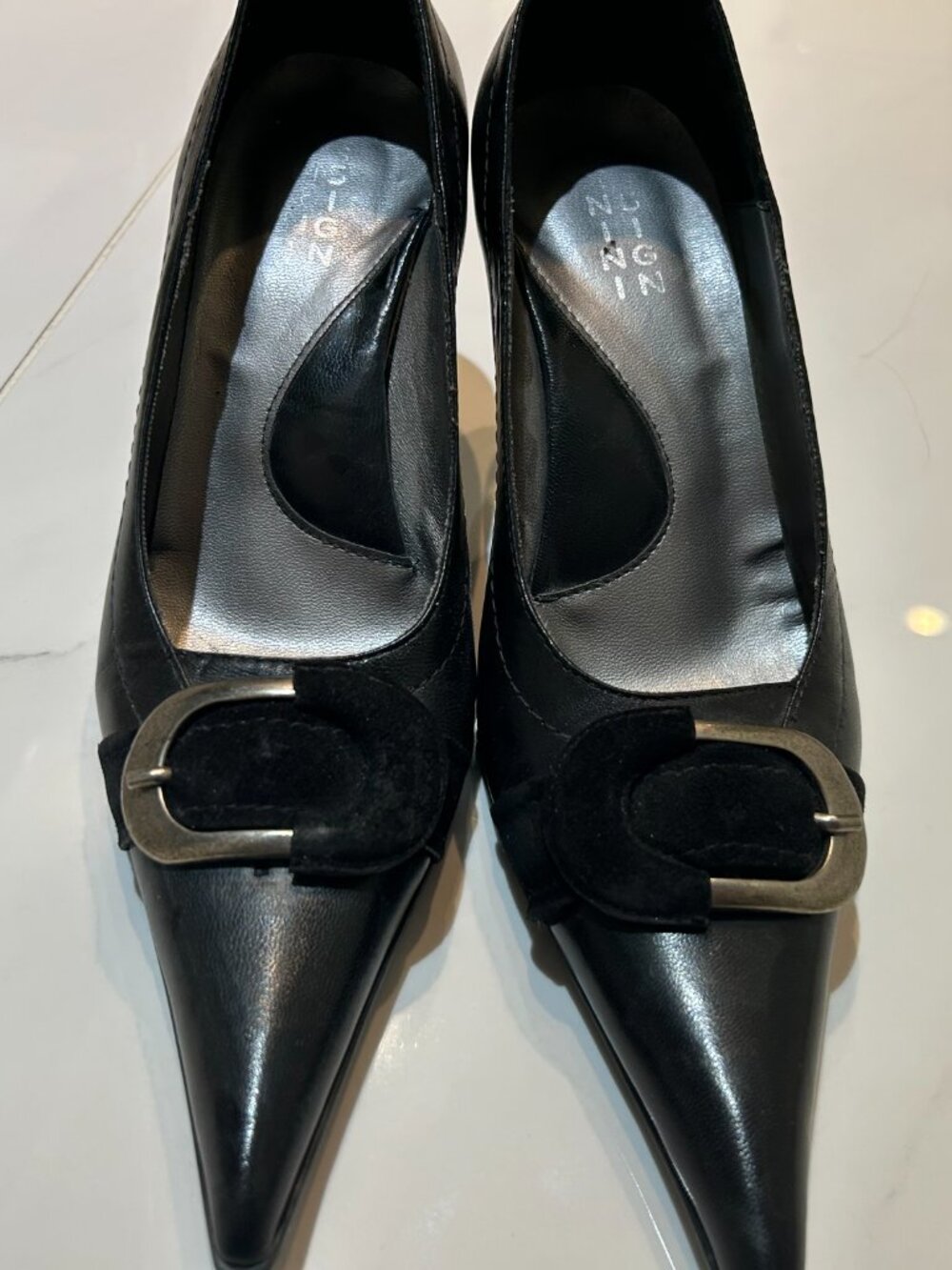 Black leather shoes - Picture 4 of 5